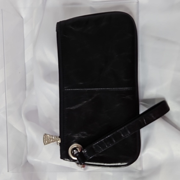 WCM ITALIAN LEATHER WRISTLET IN BLACK - Picture 1 of 8